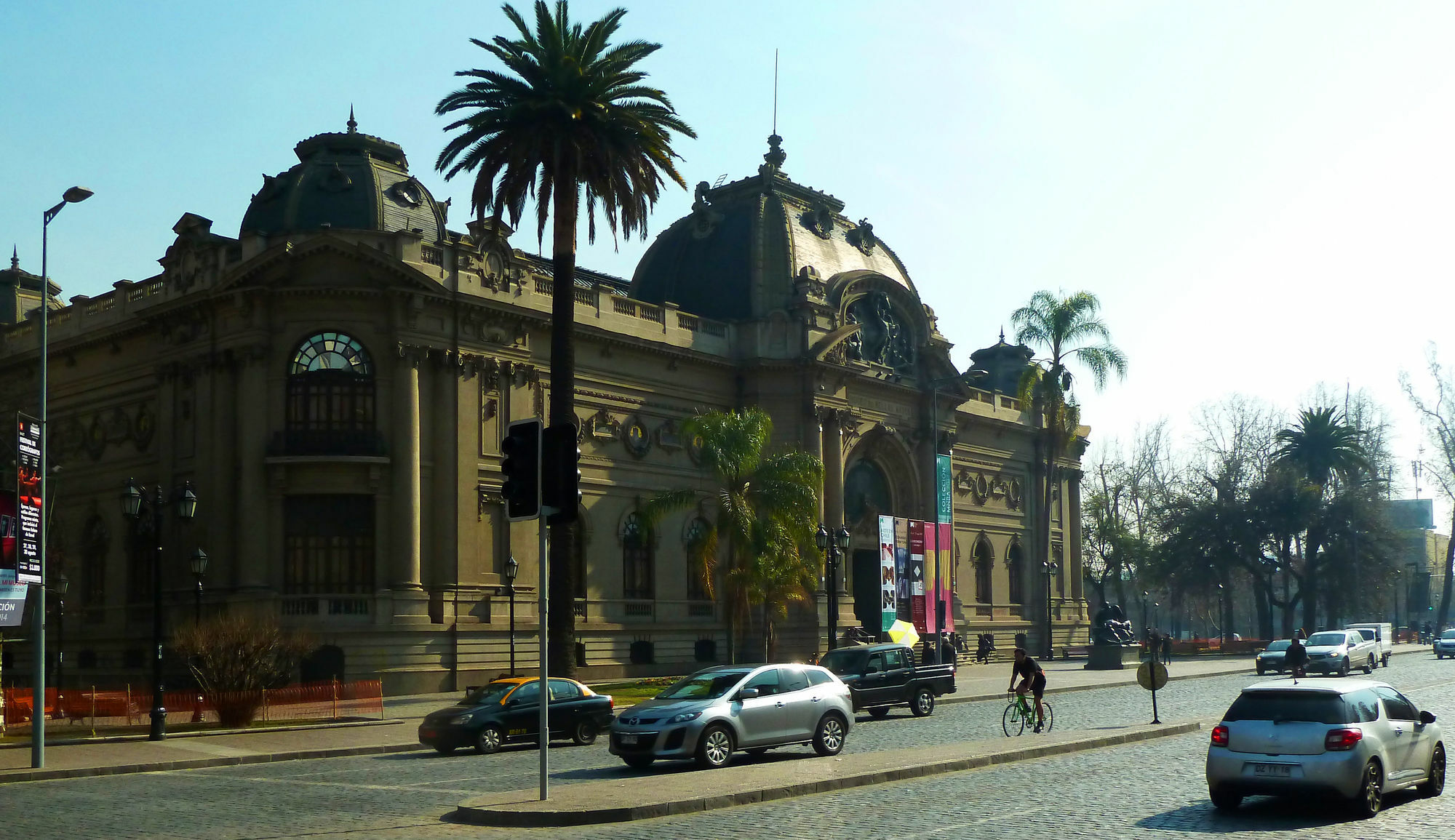Personal Aparts Bellas Artes Santiago Luaran gambar